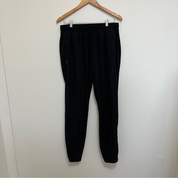 RHONE atmosphere midweight jogger pants in true black Size M - Picture 2 of 6